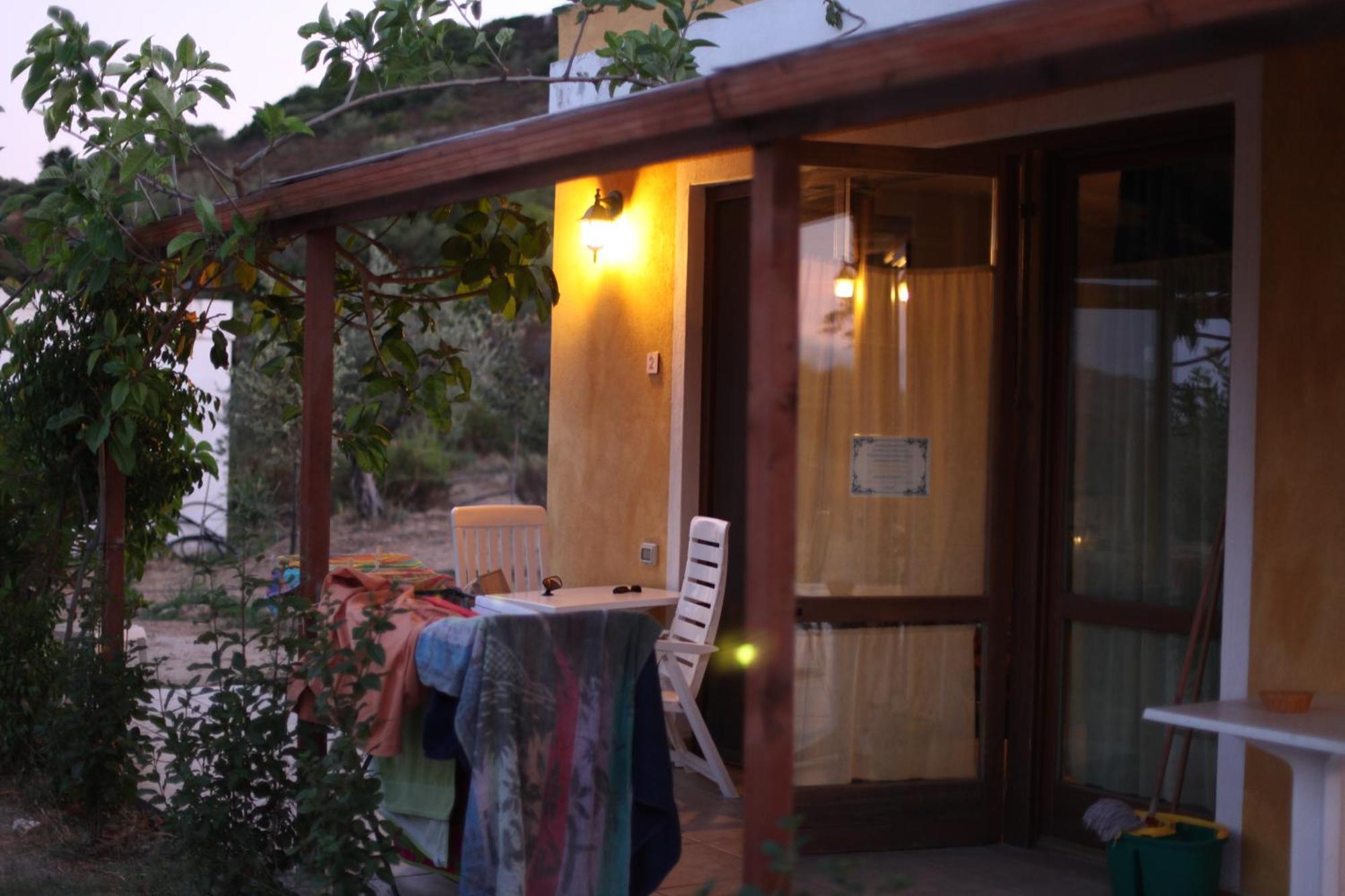 B&B Casa Per Ferie Villaggiocarovana Castiadas Kültér fotó